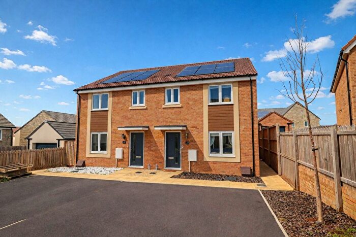 3 Bedroom Semi-Detached House For Sale In Dulmoor Drive, Banwell - % Shared Ownership, BS29