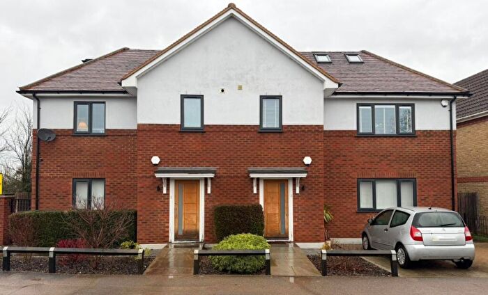 1 Bedroom Flat For Sale In Apartment The Beeches, Dedworth Road, Windsor, Berkshire, SL4