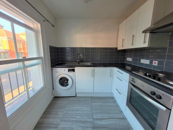 1 Bedroom Flat To Rent In St. Leonards Road, Windsor, SL4