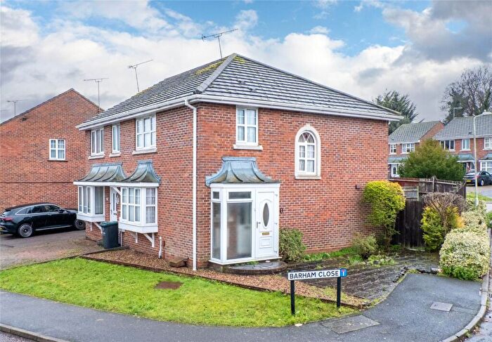 3 Bedroom Semi Detached House For Sale In Barham Close, Gravesend, Kent, DA12