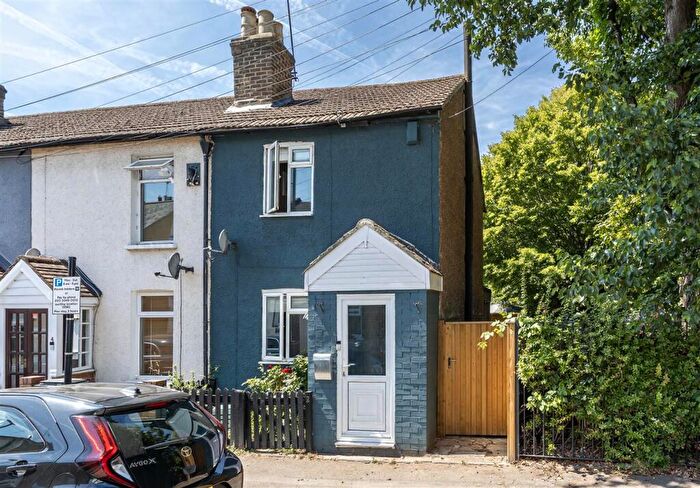 2 Bedroom End Of Terrace House For Sale In Cliffe Road, South Croydon, South Croydon, CR2