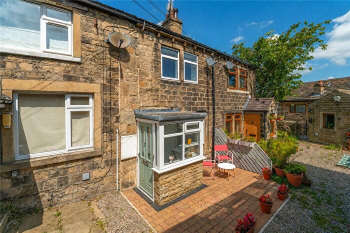 1 Bedroom Terraced House For Sale In Binswell Fold, Baildon, West Yorkshire, BD17