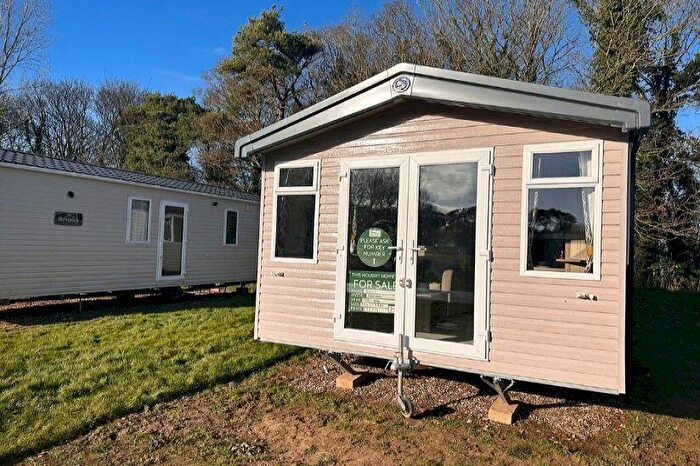 3 Bedroom Caravan For Sale In Three Bed Swift Ardennes, Caldecott Hall Country Park, Beccles Road, Fritton, Norfolk, NR31