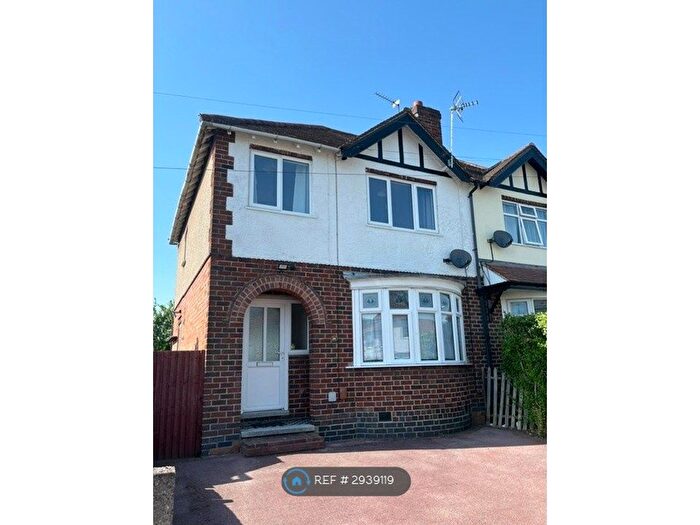 3 Bedroom Semi-Detached House To Rent In Oaklands Avenue, Derby, DE23