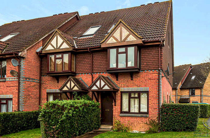 1 Bedroom Maisonette Flat To Rent In Ladygrove Drive, Guildford, GU4