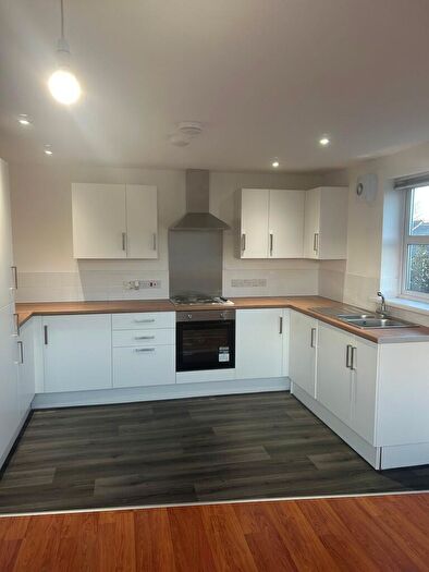 1 Bedroom Apartment To Rent In Flat Sommerville Mews, Bradford Road, LS28