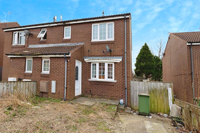 3 Bedroom Semi-Detached House For Sale In Oatfields Court, Eston, Middlesbrough, TS6