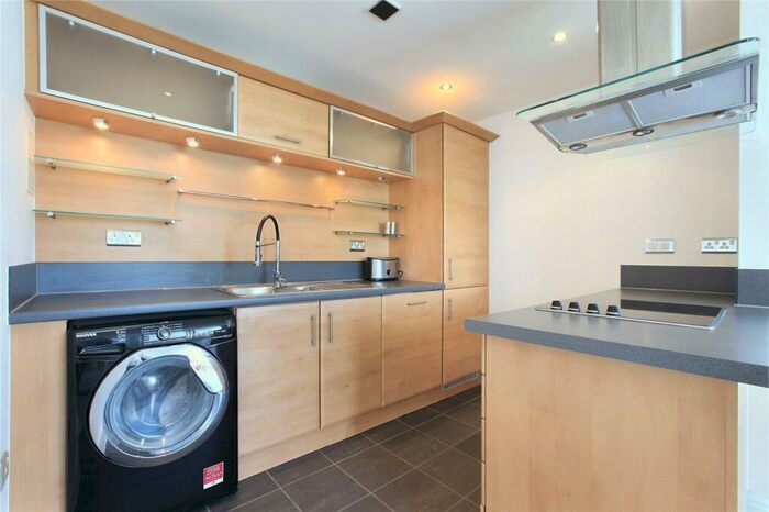 2 Bedroom Flat To Rent In Oyster Wharf, Lombard Road, Battersea, London, SW11
