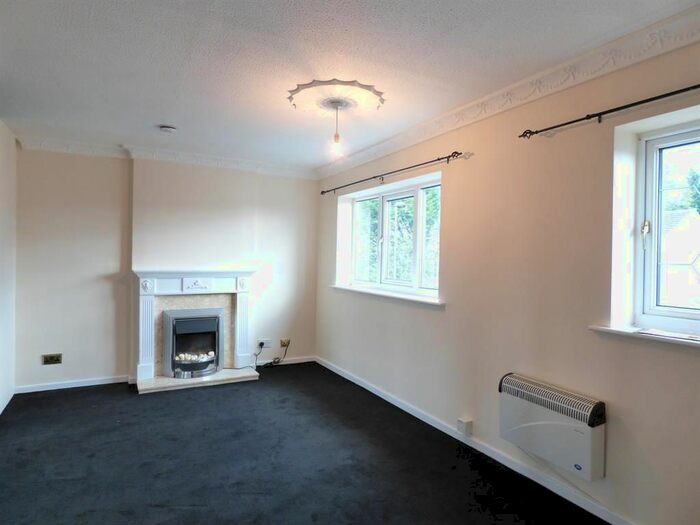 1 Bedroom Flat To Rent In Vicarage Gardens, North Featherstone, WF7