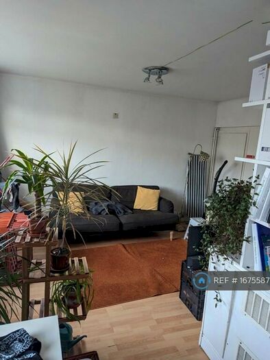 2 Bedroom Flat To Rent In William Brown Court, London, SE27