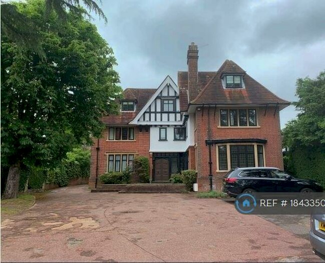2 Bedroom Flat To Rent In Tudor Gables, Northwood, HA6