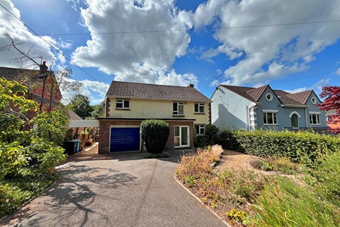 5 Bedroom Detached House For Sale In Broadstone, BH18