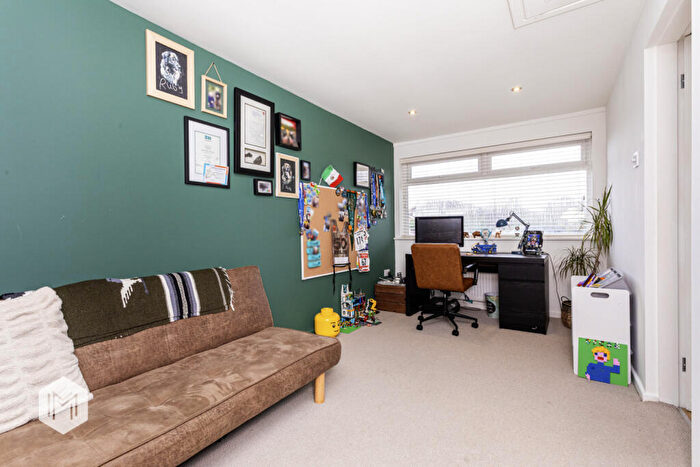 3 Bedroom Link Detached House For Sale In Whittingham Drive, Ramsbottom, Bury, Greater Manchester, BL0