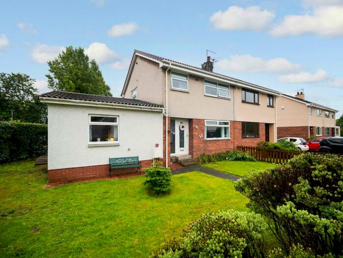 4 Bedroom Semi-Detached House For Sale In Speirs Road, Lochwinnoch, PA12