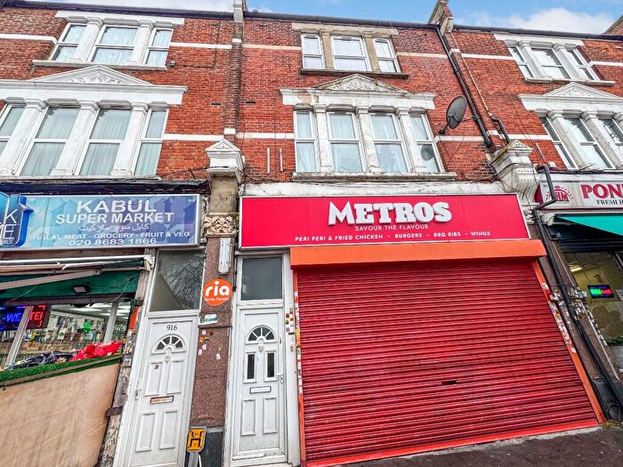 2 Bedroom Flat For Sale In London Road, London, CR7