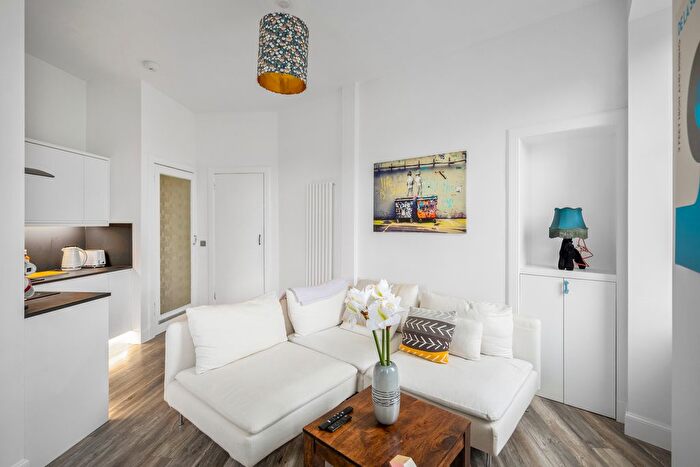 2 Bedroom Flat For Sale In (), Murrayfield Place, Murrayfield, Edinburgh, EH12