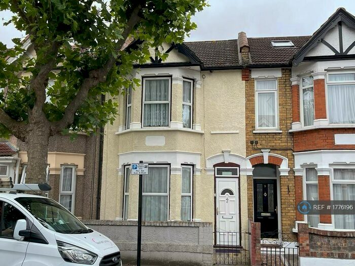 4 Bedroom Terraced House To Rent In Mitcham Road, London, E6