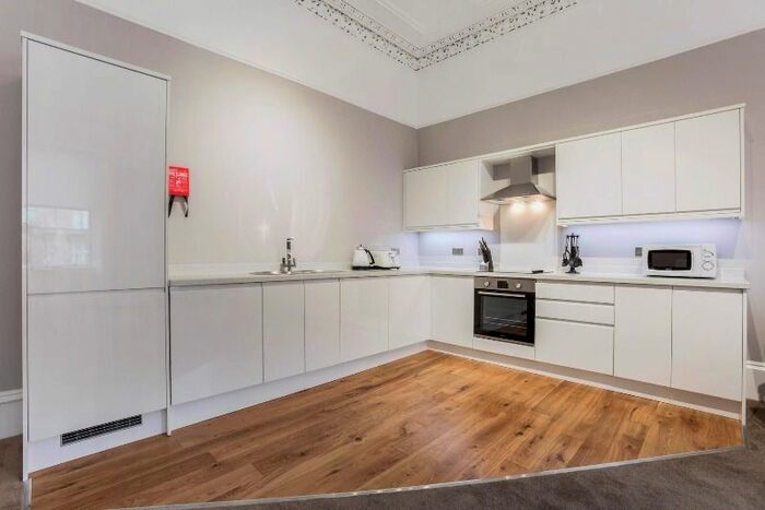 5 Bedroom Flat To Rent In Ruskin Place, Kelvinbridge, Glasgow, G12
