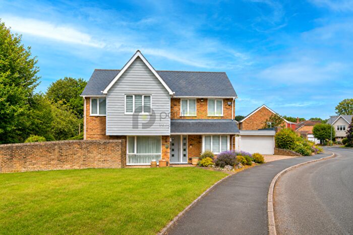 5 Bedroom Detached House For Sale In Beechfield, Banstead, Surrey, SM7