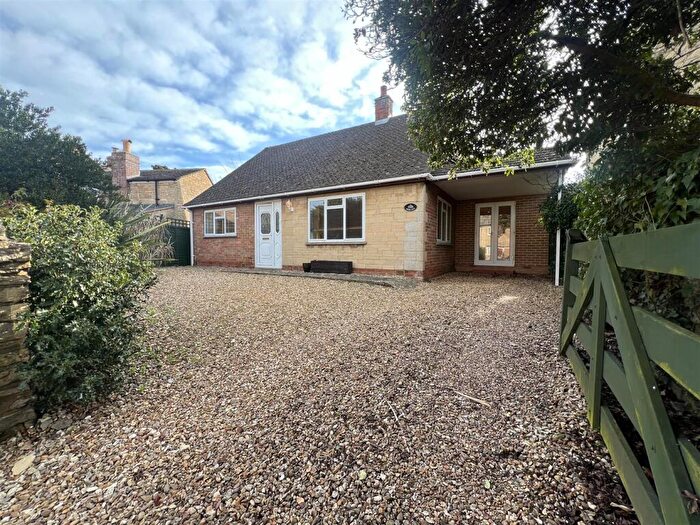 2 Bedroom House To Rent In Oxford Road, Bletchingdon, Kidlington, OX5