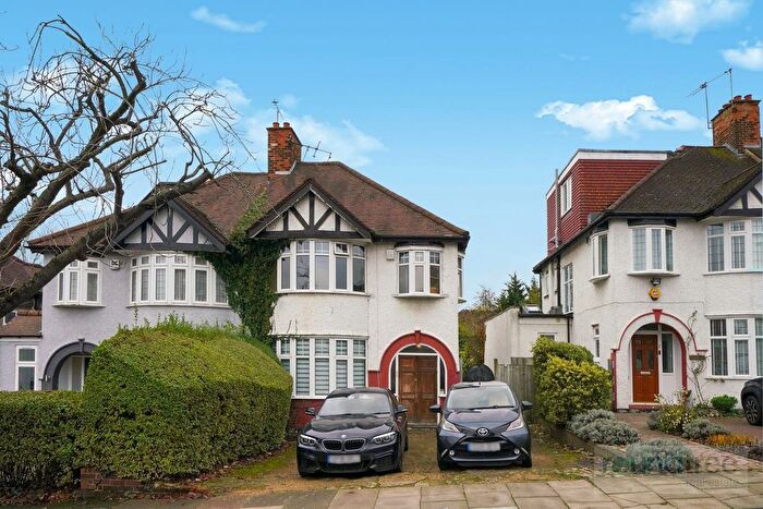 4 Bedroom Semi Detached House For Sale In Tenterden Drive, Hendon, NW4