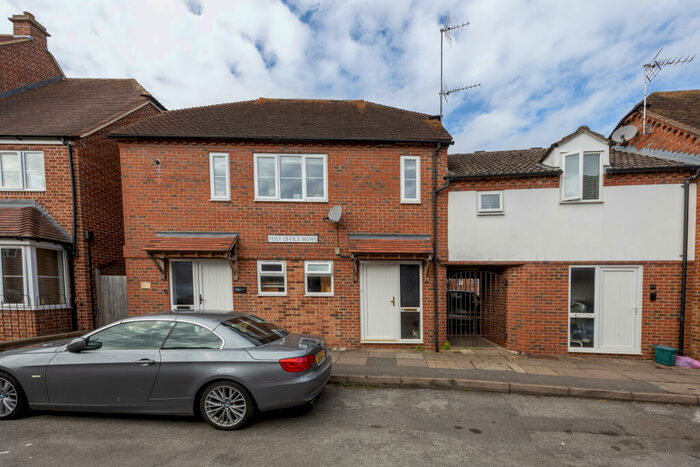 2 Bedroom Maisonette To Rent In Post Office Lane, Wantage, OX12