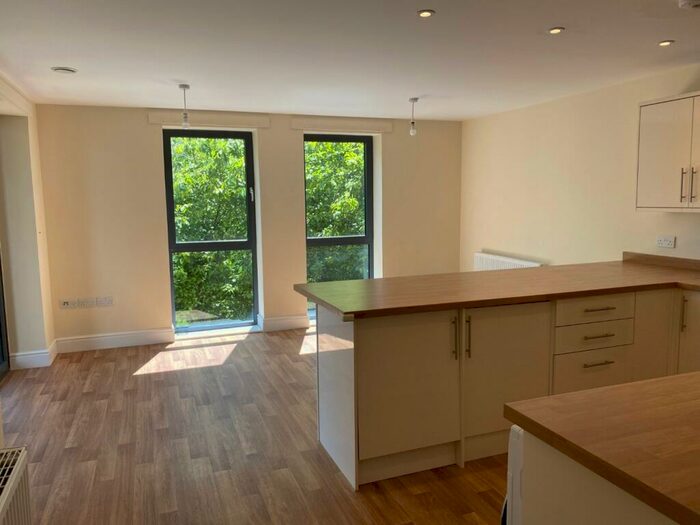 2 Bedroom Apartment To Rent In Ashford Road, Maidstone, ME14