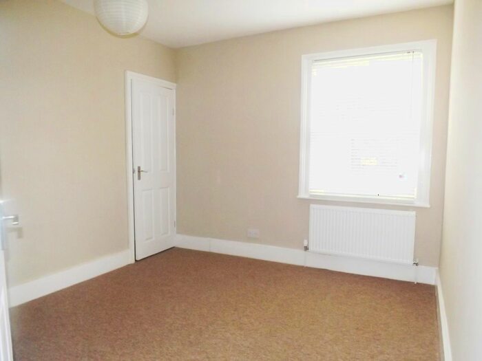 2 Bedroom End Of Terrace House For Sale In Amity Rd, Reading, Berkshire, RG1