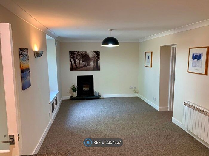 2 Bedroom Flat To Rent In Loch Etive House, Oban, PA37