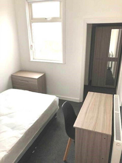 4 Bedroom House To Rent In Wellington Terrace, Salford, M5