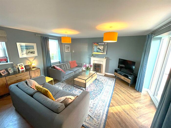 4 Bedroom Detached House For Sale In Canon Price Road, Barford, Warwick, CV35