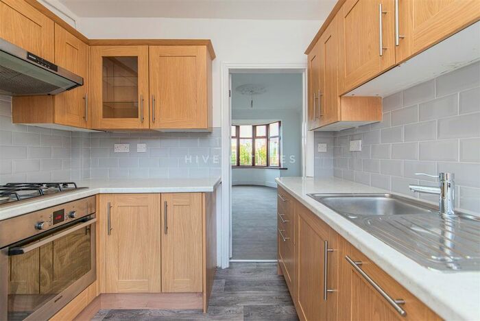 2 Bedroom Flat To Rent In Clyde Street, Gateshead, Thne NE8