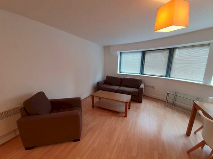 1 Bedroom Apartment To Rent In Islington Gates, City Centre, B3