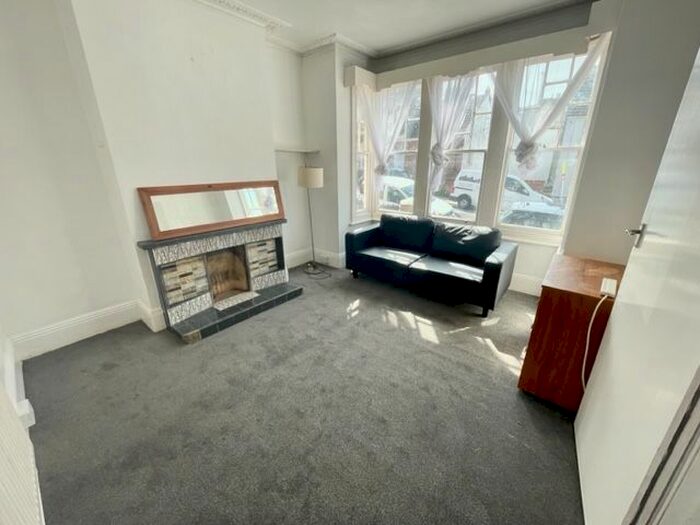 4 Bedroom Terraced House To Rent In Bonchurch Road, Brighton, BN2