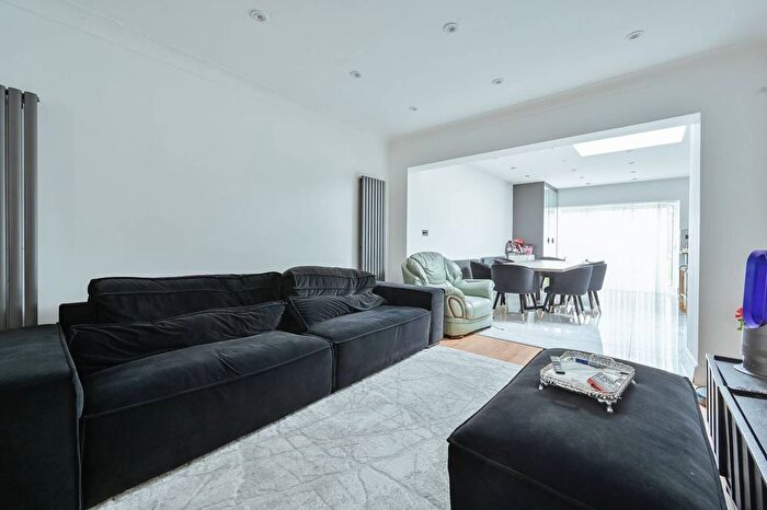 4 Bedroom Terraced House For Sale In Kenmore Avenue, Kenton, Harrow, HA3