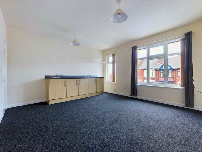 1 Bedroom Studio Flat To Rent In Flat 2, Bainbridge Road, Doncaster, DN4