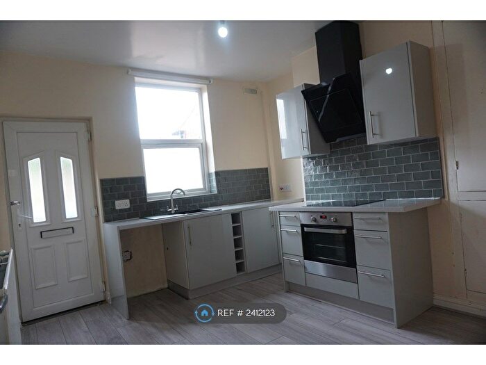 3 Bedroom Terraced House To Rent In Queens Road, Sheffield, S20