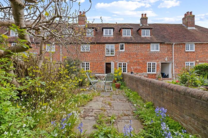 2 Bedroom Terraced House For Sale In High Street, Bosham, PO18