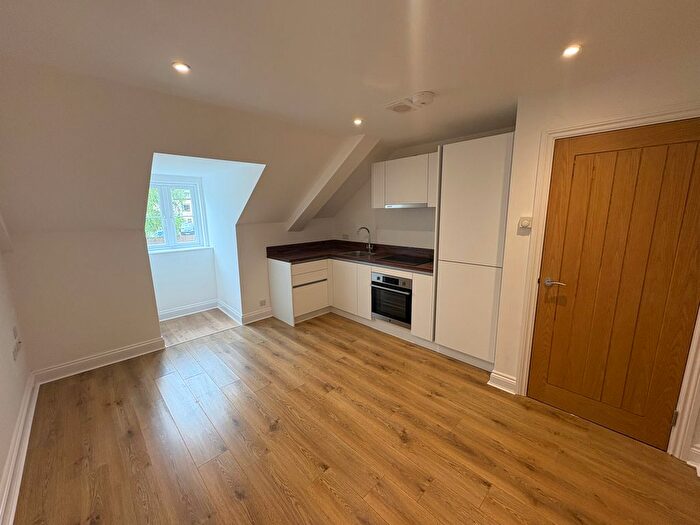 1 Bedroom Flat To Rent In Catteshall Road, Godalming, GU7