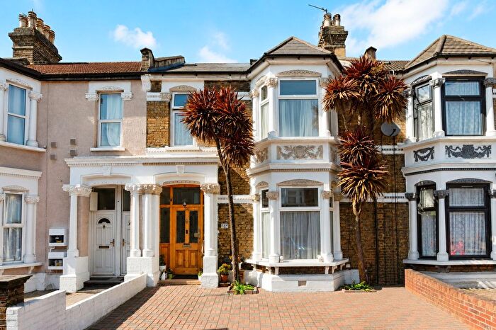 4 Bedroom Terraced House For Sale In Grove Green Road, London, E11