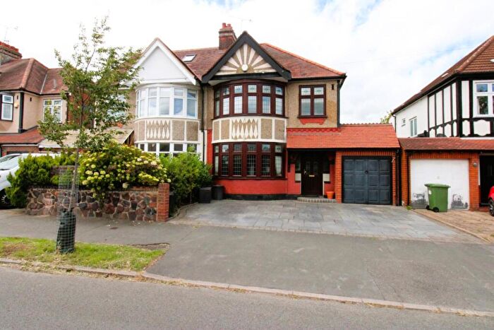 3 Bedroom Semi-Detached House For Sale In Cranston Park Avenue, Upminster, Essex, RM14