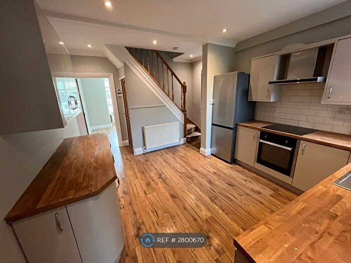 3 Bedroom Detached House To Rent In Blagdon Road, New Malden, KT3