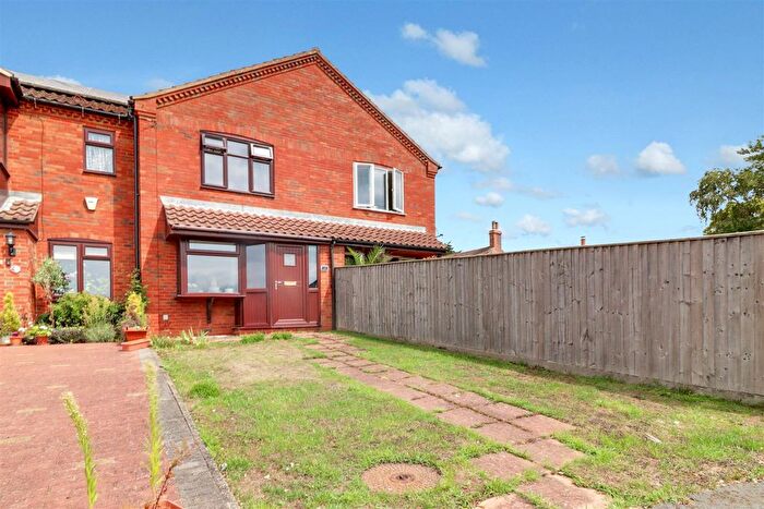 2 Bedroom Terraced House For Sale In Lindum Walk, North Kelsey, LN7