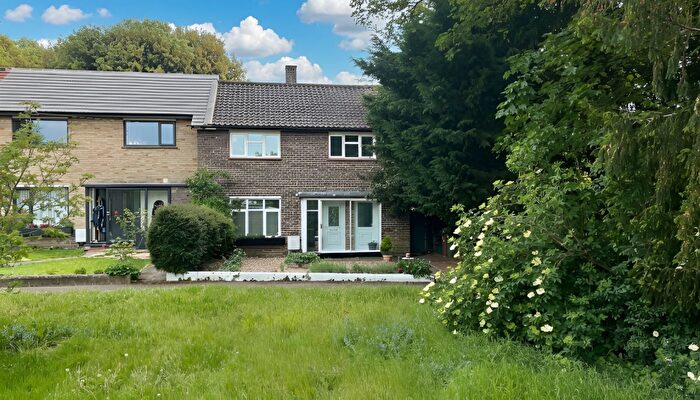 3 Bedroom End Of Terrace House For Sale In Cheam, Surrey, SM1