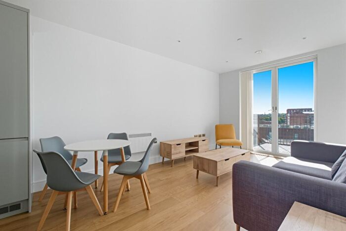 2 Bedroom Apartment To Rent In East Timber Yard, Birmingham, B5