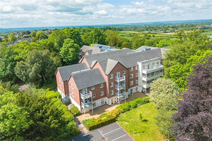 2 Bedroom Apartment For Sale In Bath Road, Devizes, Wiltshire, SN10