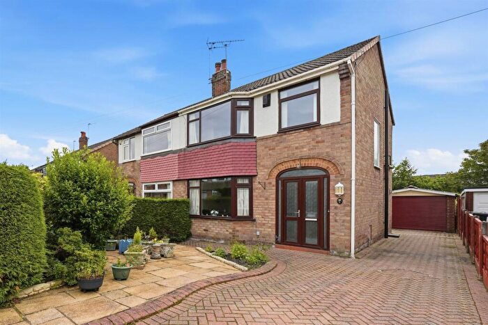 3 Bedroom Semi-Detached House For Sale In Farnham Avenue, Macclesfield, SK11