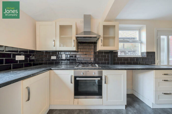 3 Bedroom Terraced House To Rent In Linden Road, Littlehampton, West Sussex, BN17