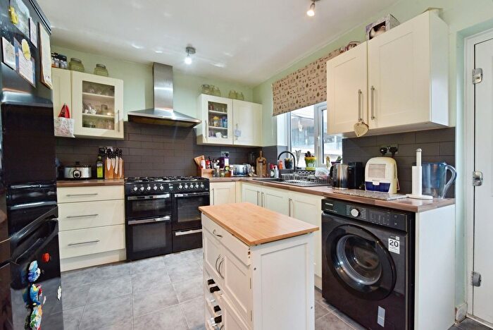 3 Bedroom Semi-Detached House For Sale In Rosemary Road, Sheffield, South Yorkshire, S20