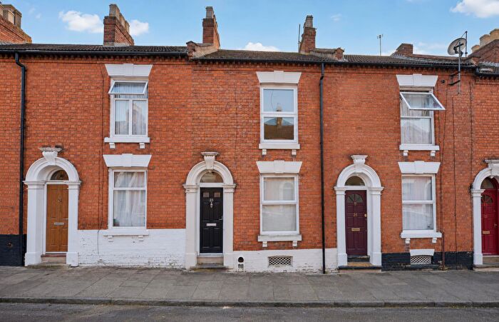 3 Bedroom Terraced House For Sale In Alexandra Road, Abington, Northampton, NN1